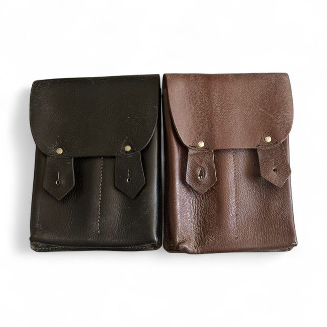 Leather bag for 4 AK-47 magazines - Romanian Army Surplus - In good condition