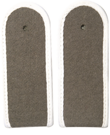 East Germ. White Epaulets Sold.piping
