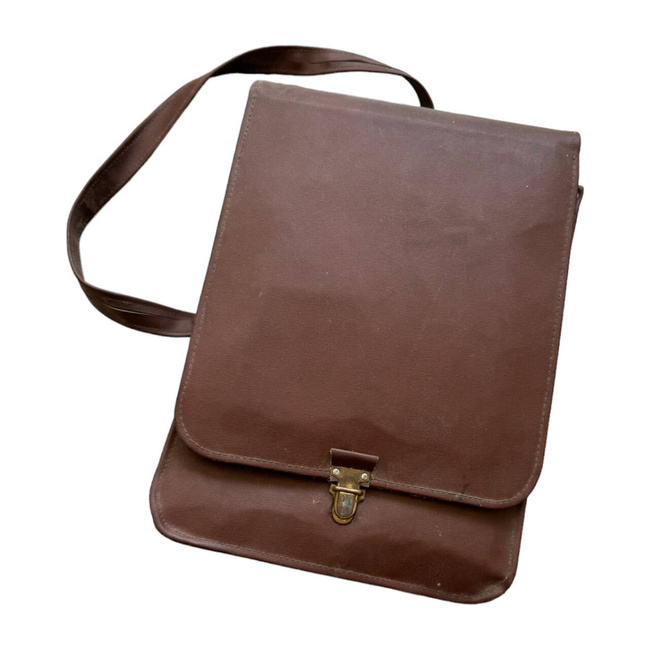 GEANTA IMITATIE PIELE CU CONTINUT - SURPLUS MILITAR ARMATA ROMANA - MARO - IN STARE BUNA