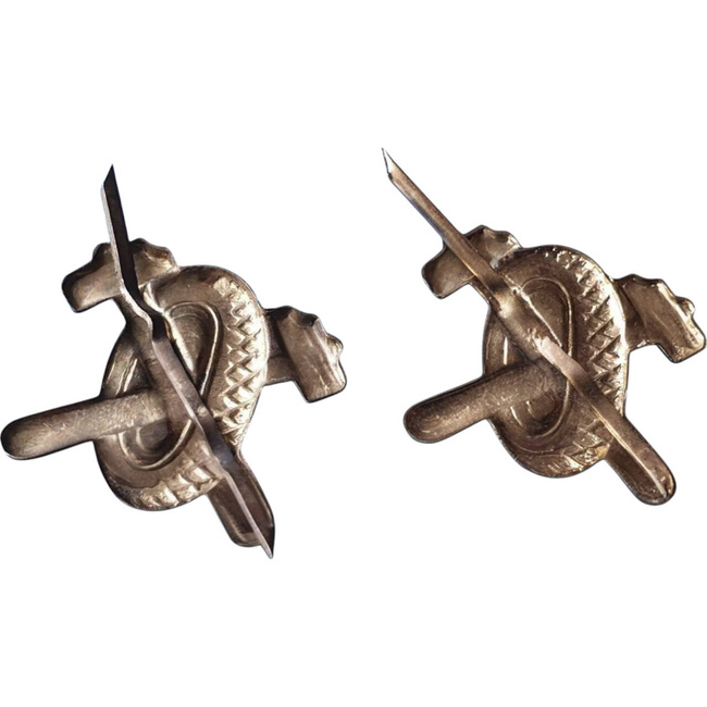 PAIR OF RANK INSIGNIA - AUTO - ROMANIAN ARMY MILITARY SURPLUS - SILVER - IN GOOD CONDITION