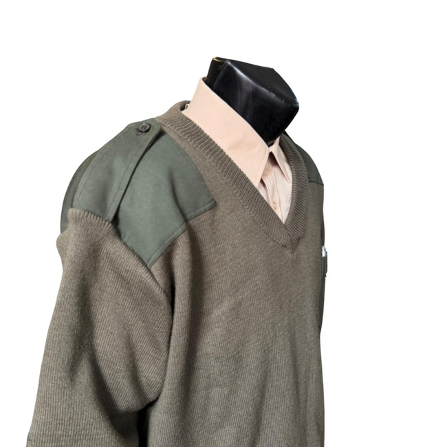 Pulover pentru tinuta de oras si serviciu, cu epoleti si guler in V - Surplus Militar Armata Romana - Verde OD - In Stare Buna