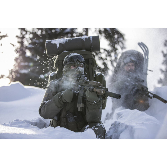 Jacheta cu izolare termica ridicata LIG 4.0 G-Loft - Carinthia - Neagra