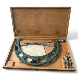 MICROMETRU MECANIC MILITAR DE EXTERIOR 200 x 300 MM - SURPLUS MILITAR ARMATA ROMANA - IN STARE BUNA