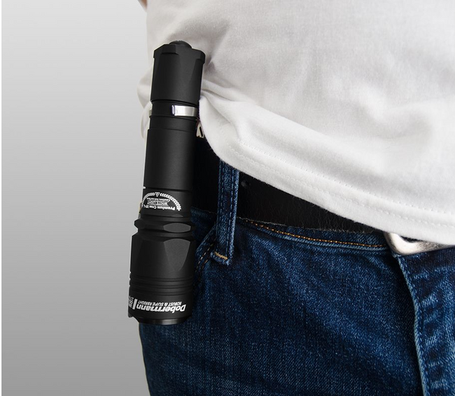 Lanterna tactica Armytek Dobermann XP-L HI White