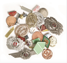 Insigne din metal Germania Estica (50 buc) - Surplus Militar