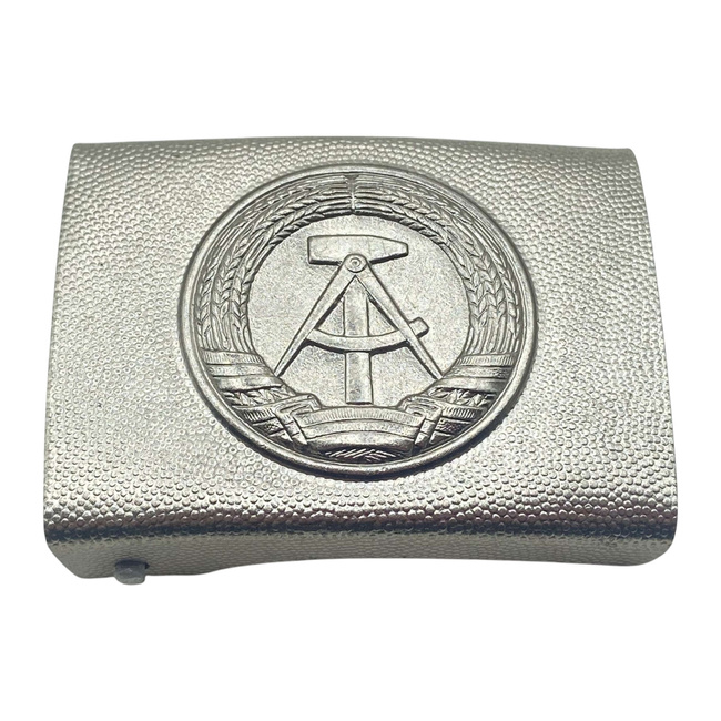 DDR BELT BUCKLE - MILITARY SURPLUS FROM EAST GERMAN ARMY - IN GOOD CONDITION