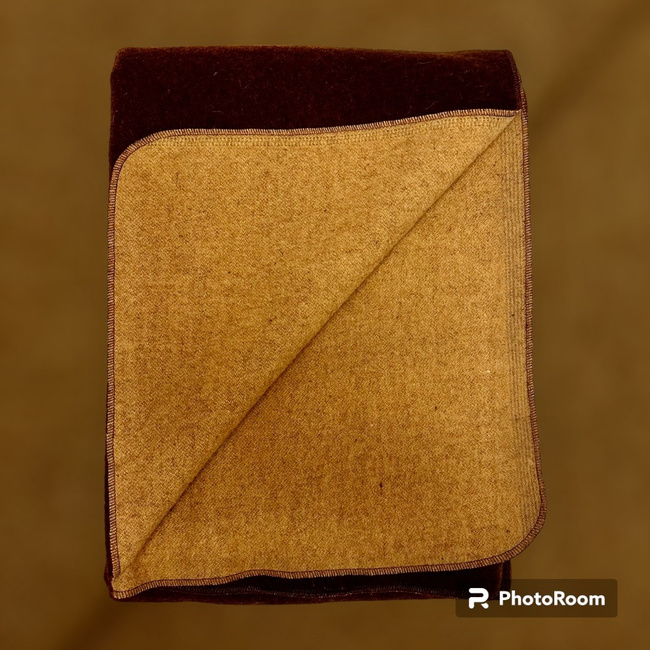 Patura din lana merinos 70% - model Chocolat - 150x200 cm - 1800 g - Fata dubla (maro deschis/maro inchis)