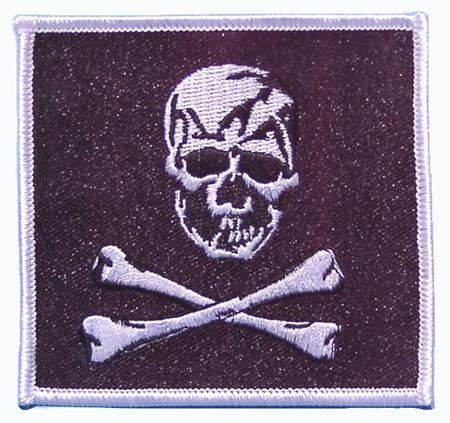 EMBLEMA JOLLY ROGER 85 x 80 MM