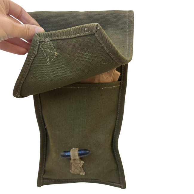 Kit original de piese metalice pentru intretinerea si repararea armelor, cu buzunar textil - Verde Olive - Surplus Militar Armata Romana - In stare buna