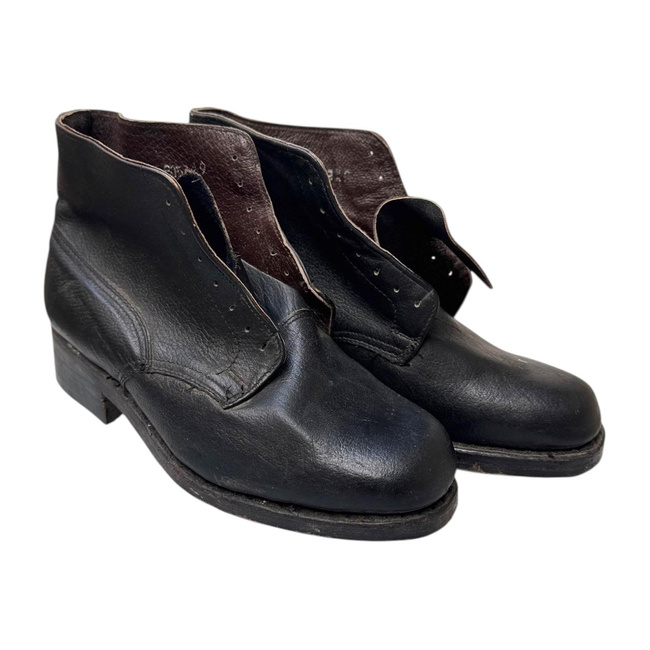 Ghete din piele cu siret - Clujana - Surplus Militar Armata Romana - Negre - In stare buna