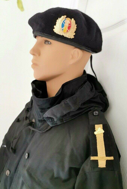 COMBINEZON DE TANCHIST PENTRU IARNA - SURPLUS MILITAR DE LA ARMATA ROMANA - MARIME UNIVERSALA - UZAT