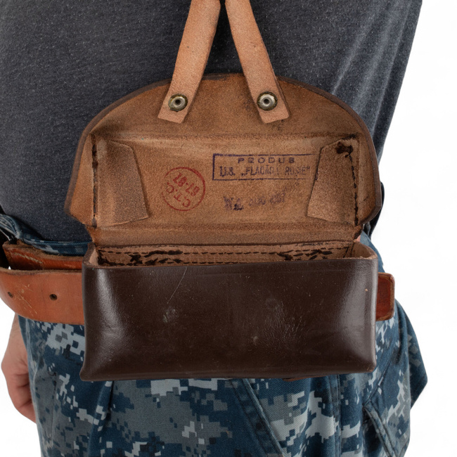 MAGAZINE POUCH - SKS - ROMANIAN ARMY MILITARY SURPLUS - LEATHER - BROWN - IN GOOD CONDITION