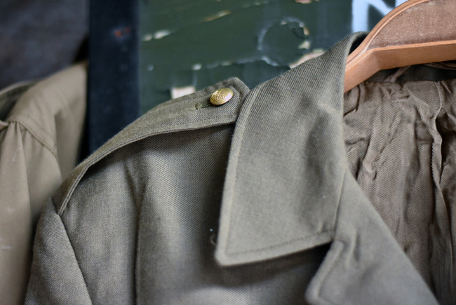 Uniforma cu jacheta si 2 perechi de pantaloni - Surplus militar românesc - Maro/Oliv - Ca Noi