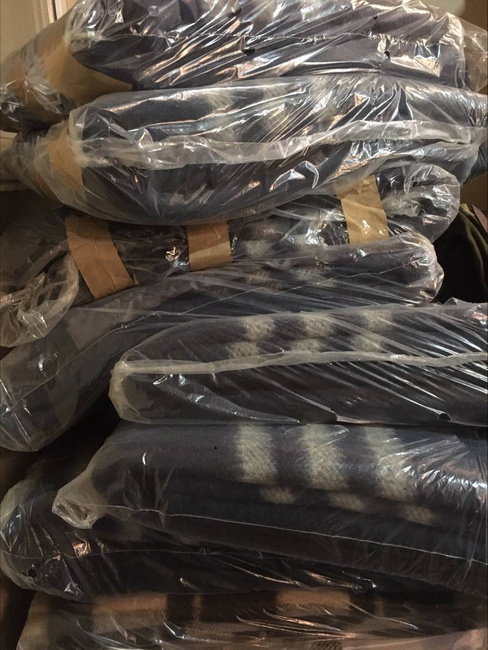 Patura Vintage din Amestec de Lana si Fibre Chimice - 140 x 200 cm - Surplus Militar Armata Romana - Albastra cu 3 Dungi Albe - In Stare Buna