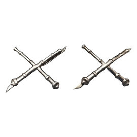 SET 2 SEMNE DE ARMA PENTRU EPOLETI, GRADE MILITARE - ARTILERIE - SURPLUS MILITAR ARMATA ROMANA - ARGINTII - IN STARE BUNA