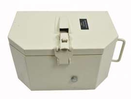 METAL BOX - 29 x 20 x 18 cm - WHITE - MILITARY SURPLUS DUTCH ARMY - USED