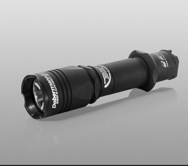 Lanterna tactica Armytek Dobermann XP-L HI White