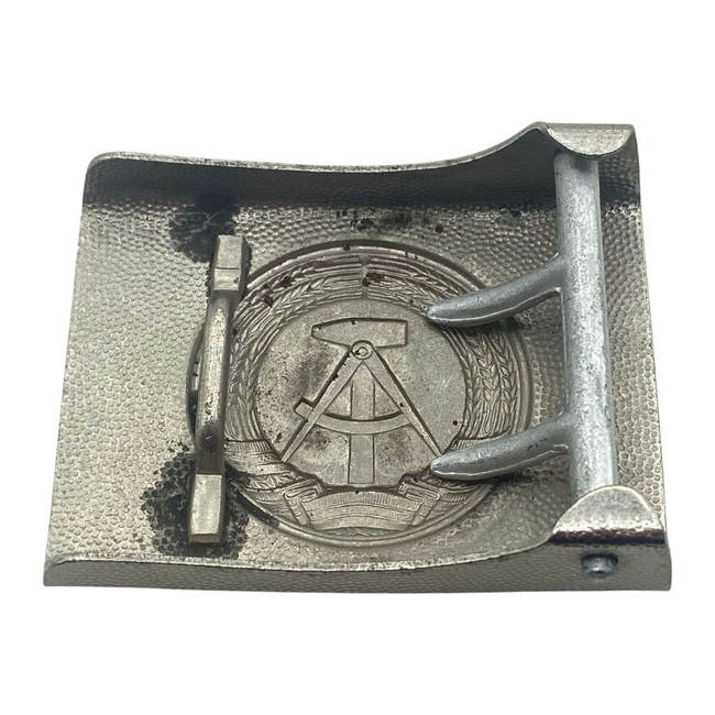 DDR BELT BUCKLE - MILITARY SURPLUS FROM EAST GERMAN ARMY - IN GOOD CONDITION