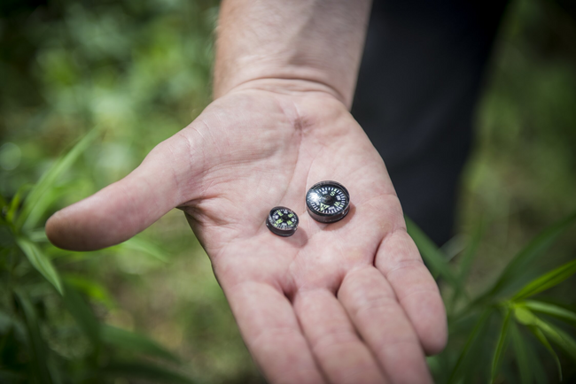 BUSOLA TIP BUTON - LARGE - NEGRU - HELIKON